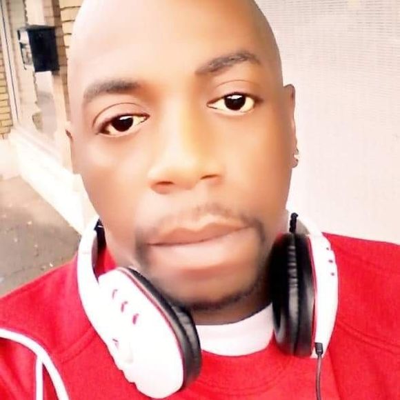 Meet your Posher, Joshua - Picture 1 of 1